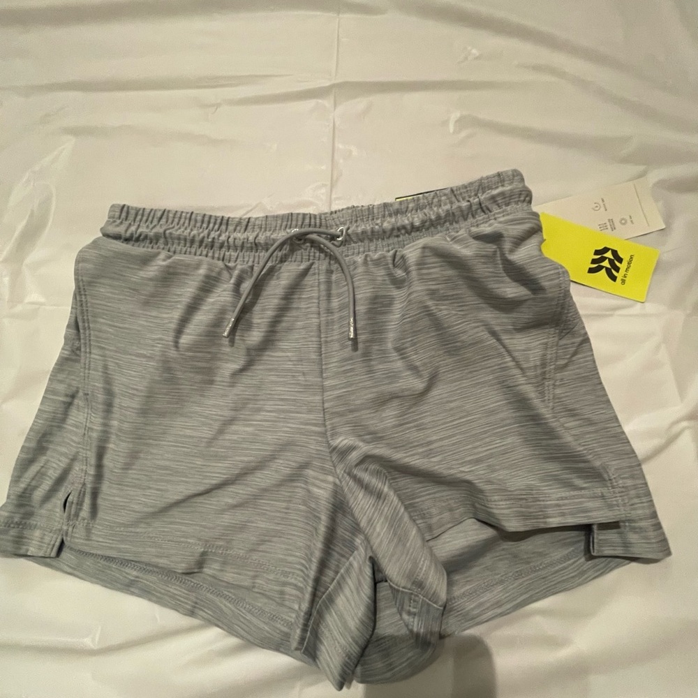 All in motion girls Gray Shorts with pockets size L(10-12) NWT